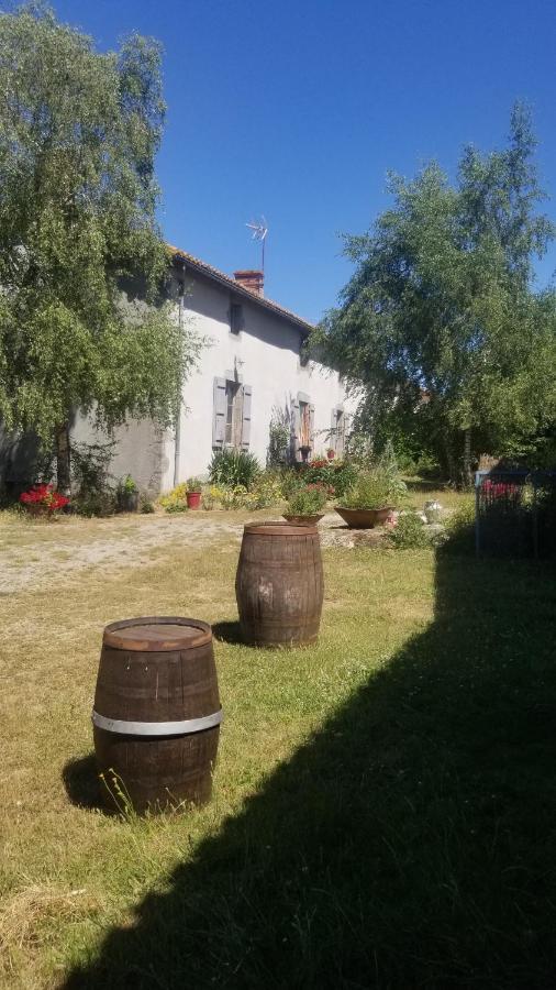Chambres Et Gite Dans Un Lieu Calme Et Champetre Gourge Les Grippeaux Proche Parthenay Zewnętrze zdjęcie