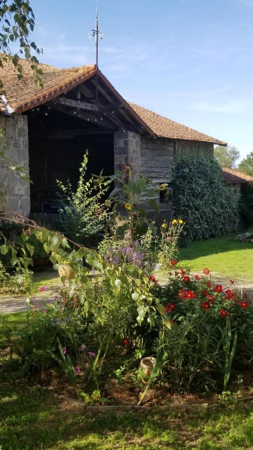Chambres Et Gite Dans Un Lieu Calme Et Champetre Gourge Les Grippeaux Proche Parthenay Zewnętrze zdjęcie