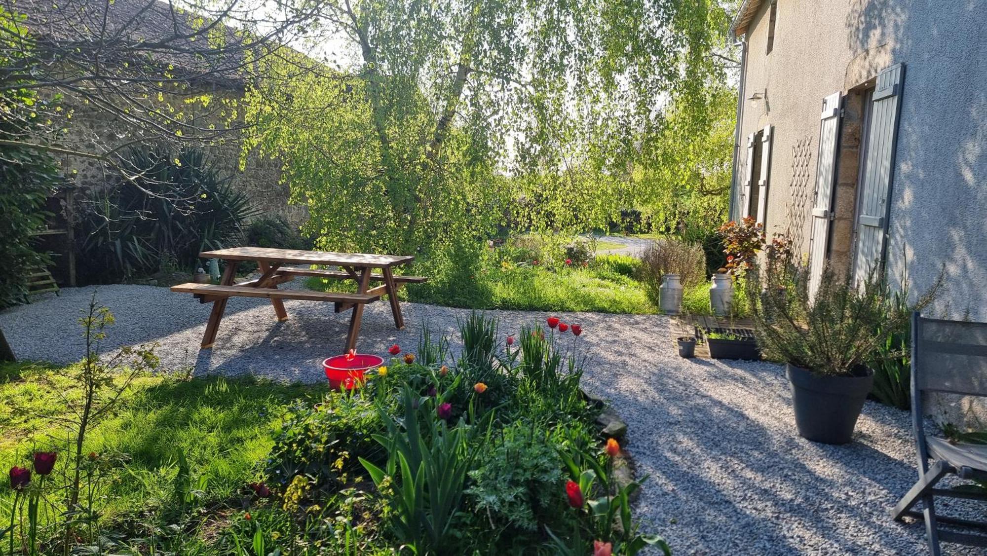 Chambres Et Gite Dans Un Lieu Calme Et Champetre Gourge Les Grippeaux Proche Parthenay Zewnętrze zdjęcie